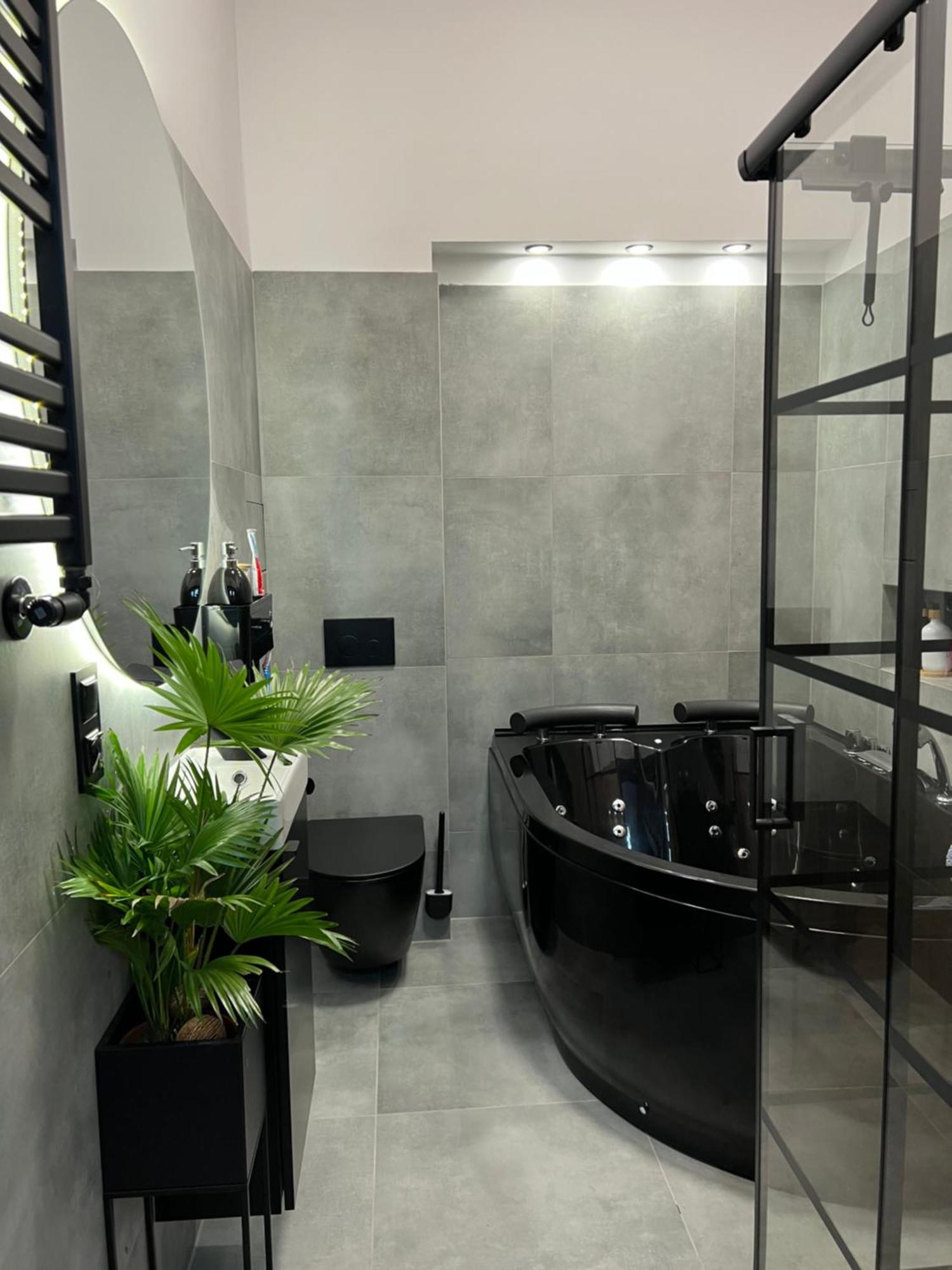Loft W Centrum Z Jacuzzi Wroclaw Luaran gambar