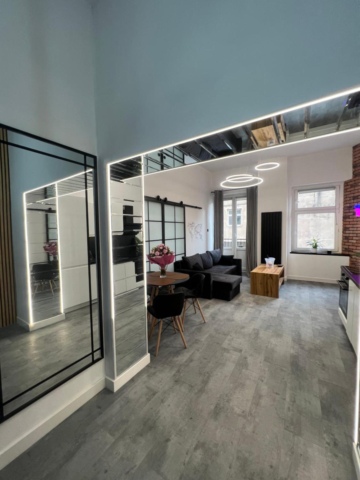 Loft W Centrum Z Jacuzzi Wroclaw Luaran gambar